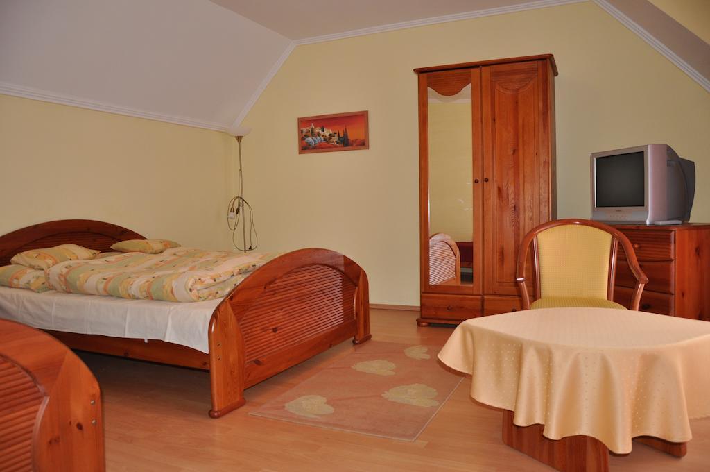 Hotel Jazmin Panzio Hajdúszoboszló Pokoj fotografie